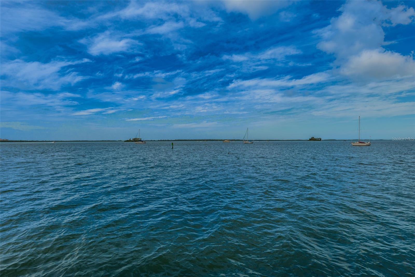 RAVENWOOD MANOR - Residential Lease