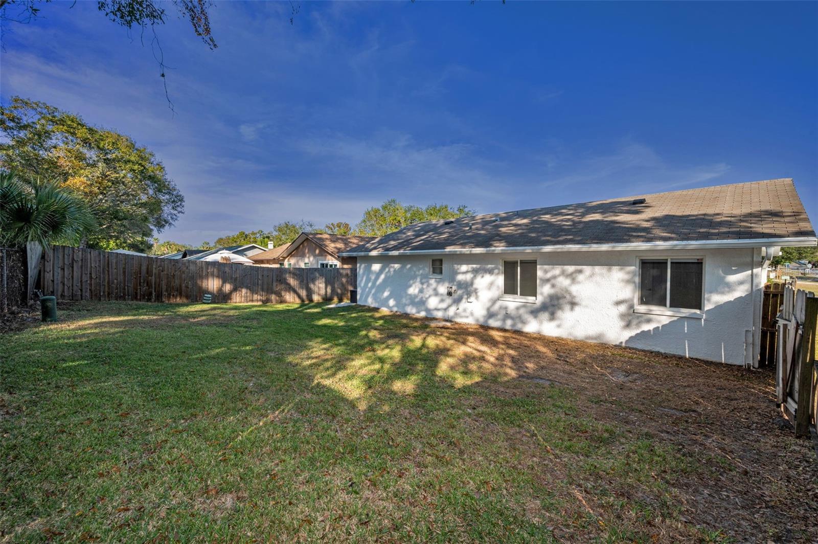 RAVENWOOD MANOR - Residential Lease