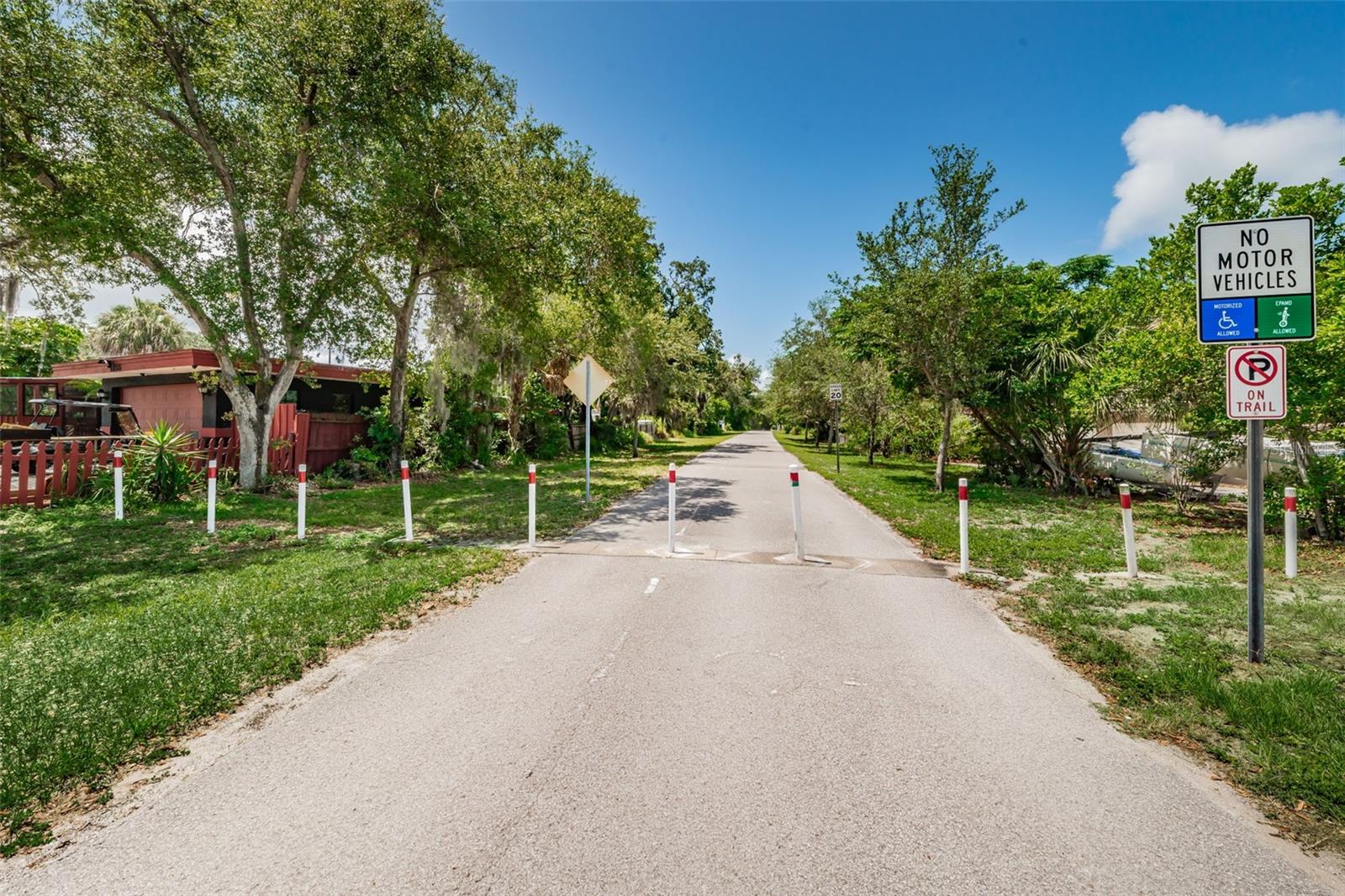 RAVENWOOD MANOR - Residential Lease