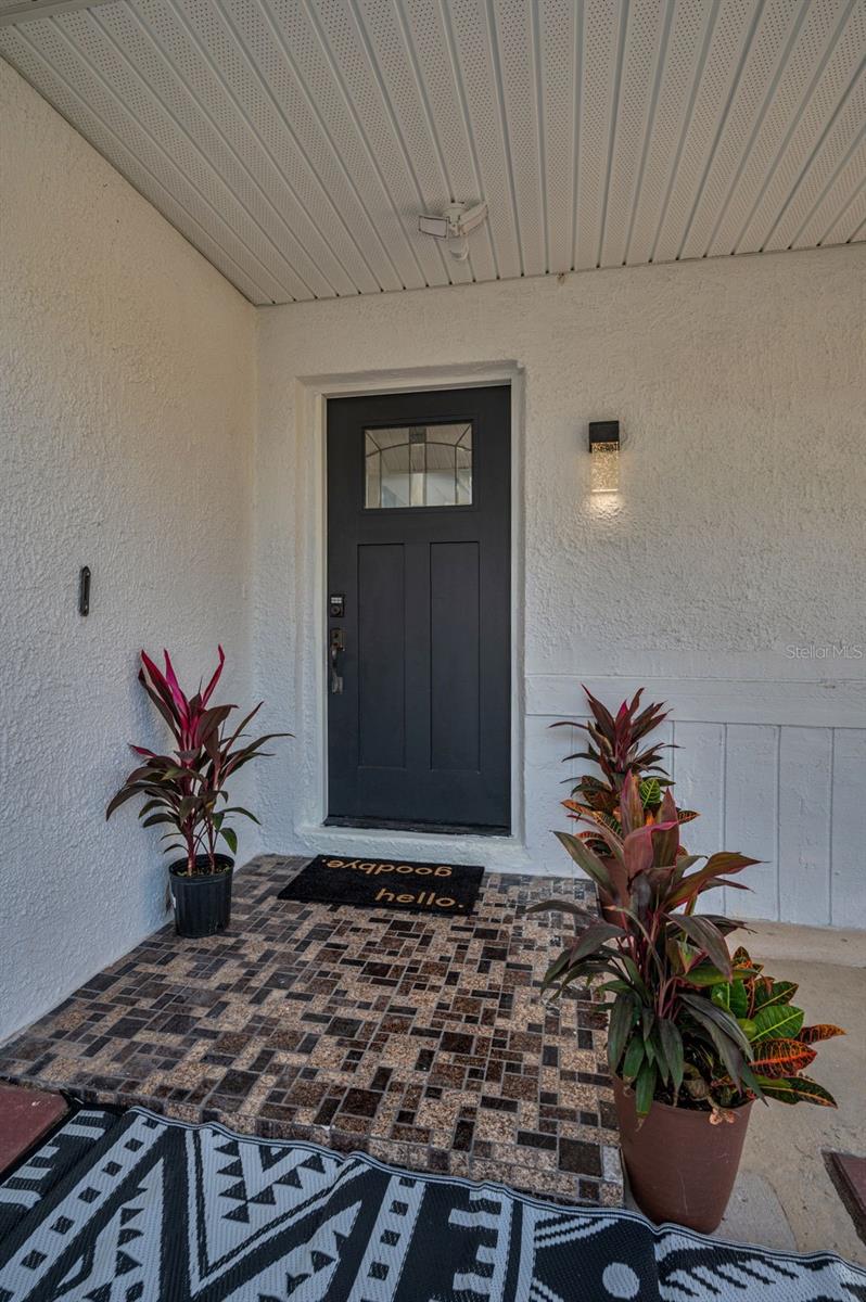 RAVENWOOD MANOR - Residential Lease