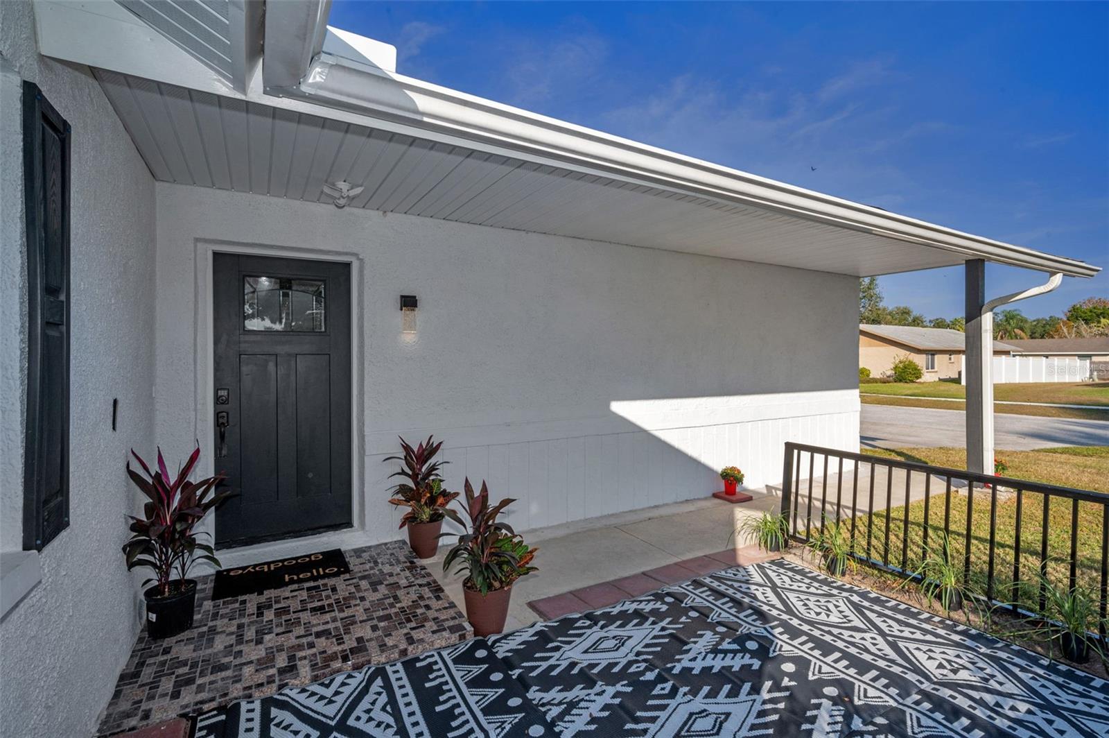 RAVENWOOD MANOR - Residential Lease