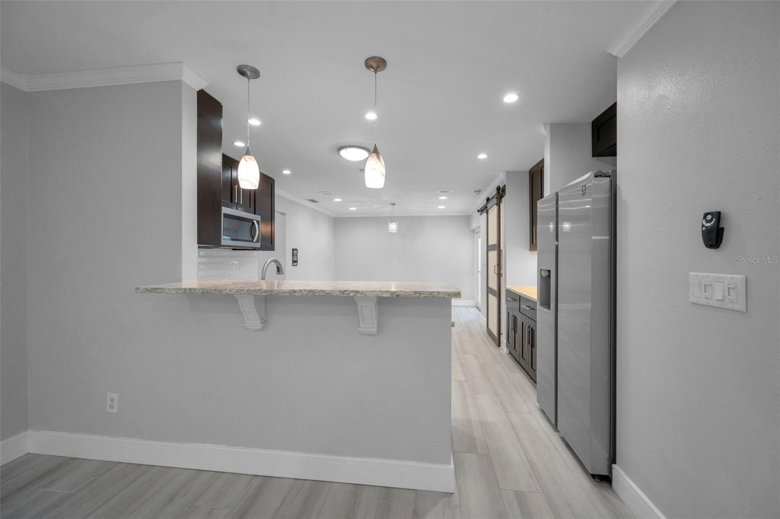 RAVENWOOD MANOR - Residential Lease