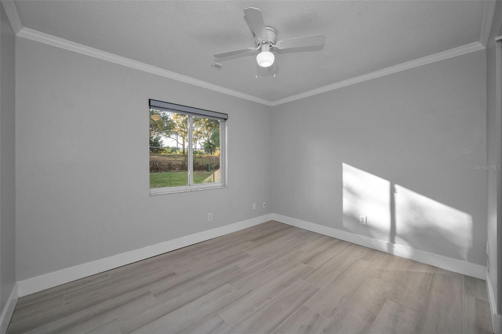 RAVENWOOD MANOR - Residential Lease