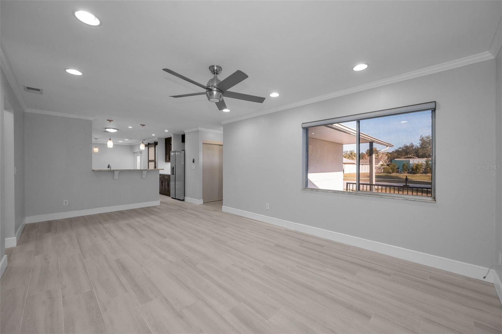 RAVENWOOD MANOR - Residential Lease