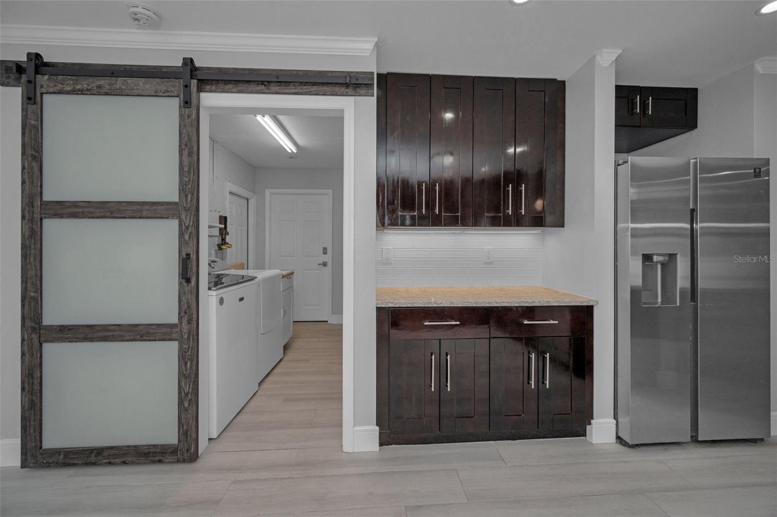 RAVENWOOD MANOR - Residential Lease