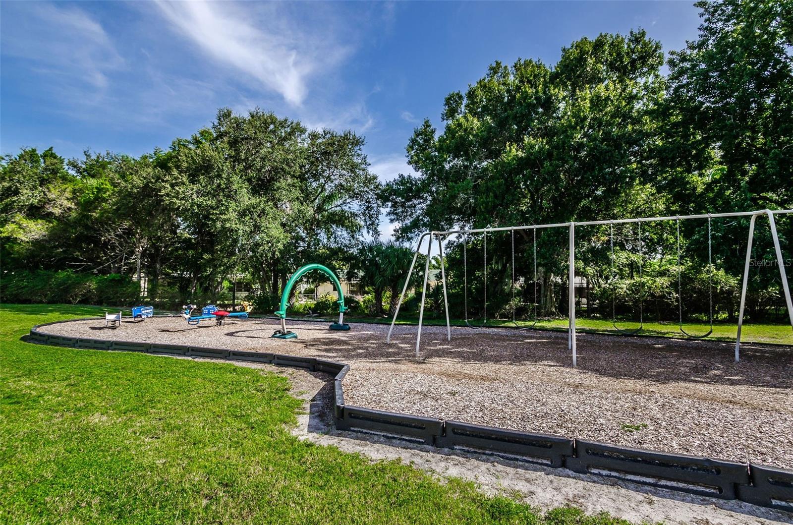 RAVENWOOD MANOR - Residential Lease