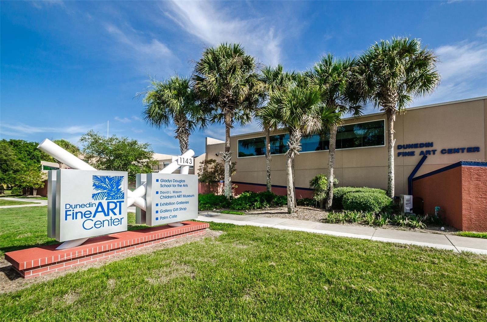 RAVENWOOD MANOR - Residential Lease