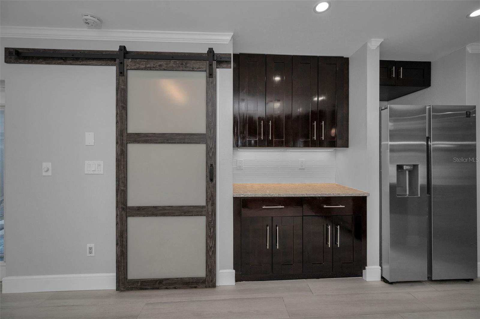 RAVENWOOD MANOR - Residential Lease