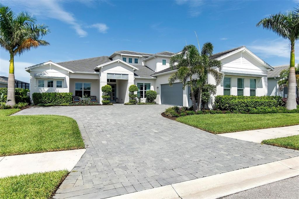 Photo of 7928 Redonda Loop, Bradenton, FL 34202 (MLS # A4641903)