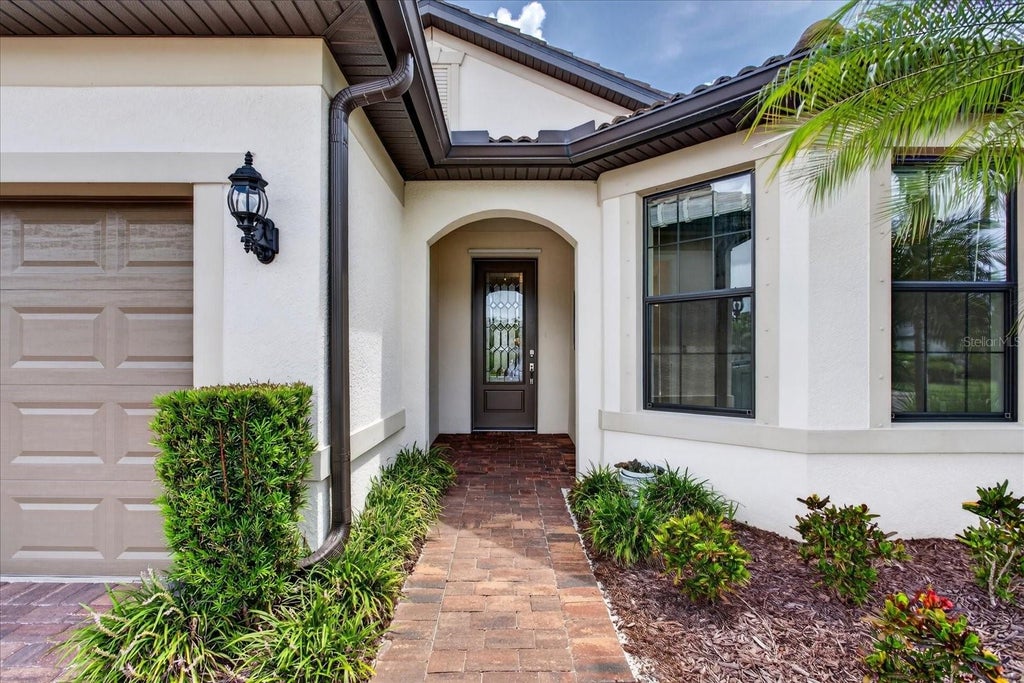 Photo of 16723 Blackwater Terrace, Bradenton, FL 34202 (MLS # A4704146)