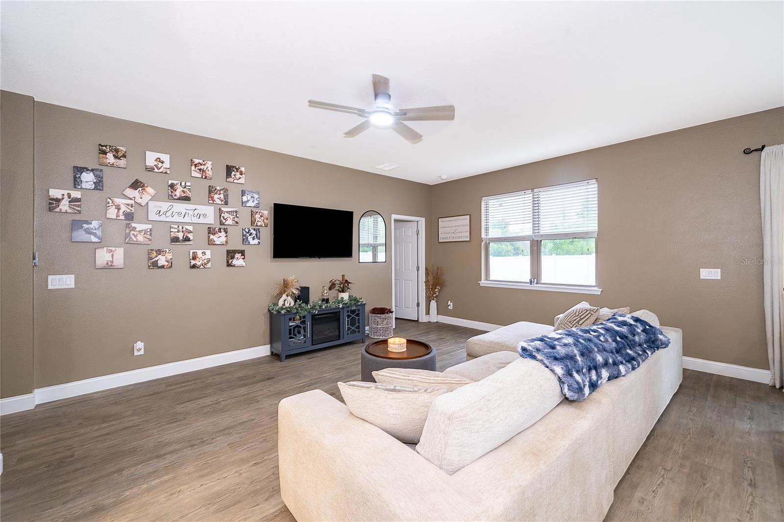 TRILLIUM VILLAGE E PH 1 - Residential