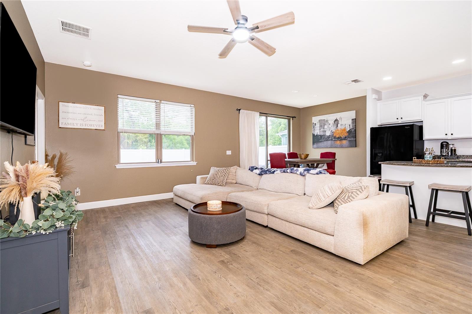 TRILLIUM VILLAGE E PH 1 - Residential