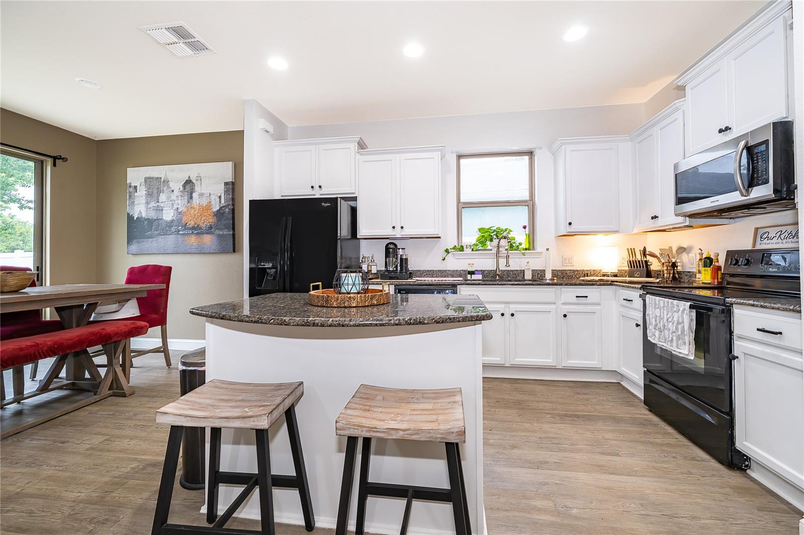 TRILLIUM VILLAGE E PH 1 - Residential