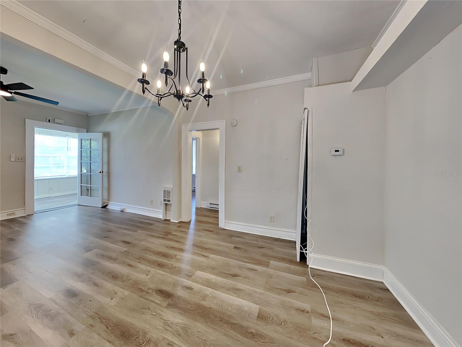 Casas a venda 1 - Jen Dantas 1409 S WESTMORELAND DRIVE