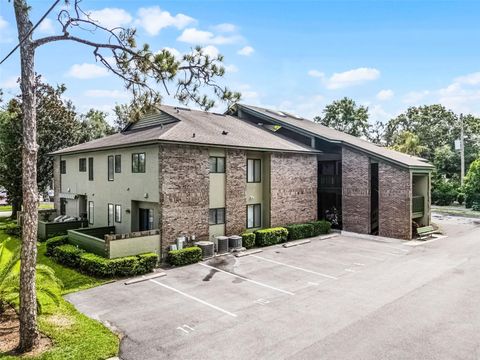 Photo of 538 W Par Street #538, Orlando, FL 32804 (MLS # O6391707)