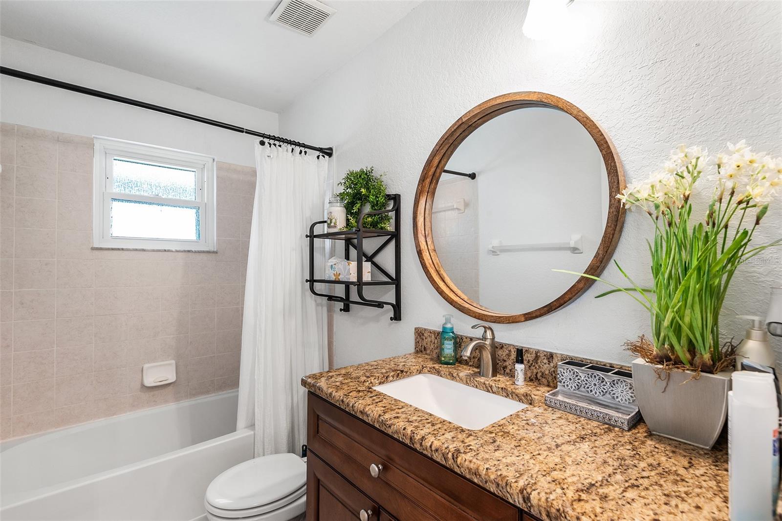 DINNER LAKE SHORES PH 1 - Residential