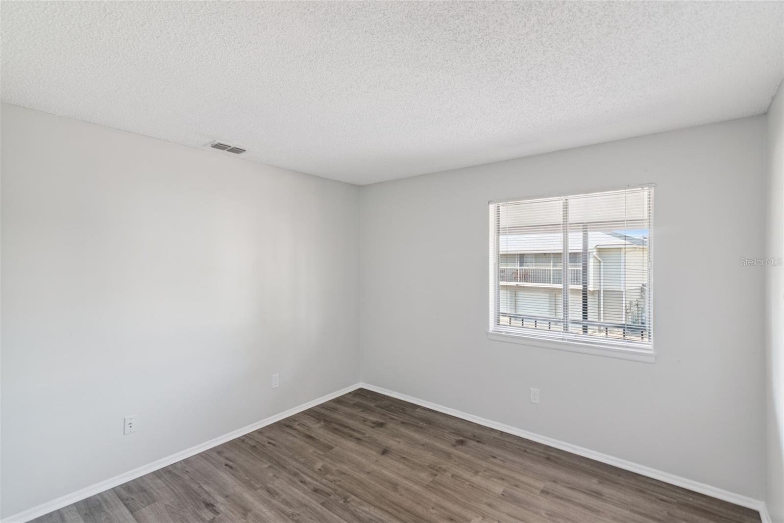 PHEASANT RUN AT ROSEMONT CONDO PH 02 - Residential