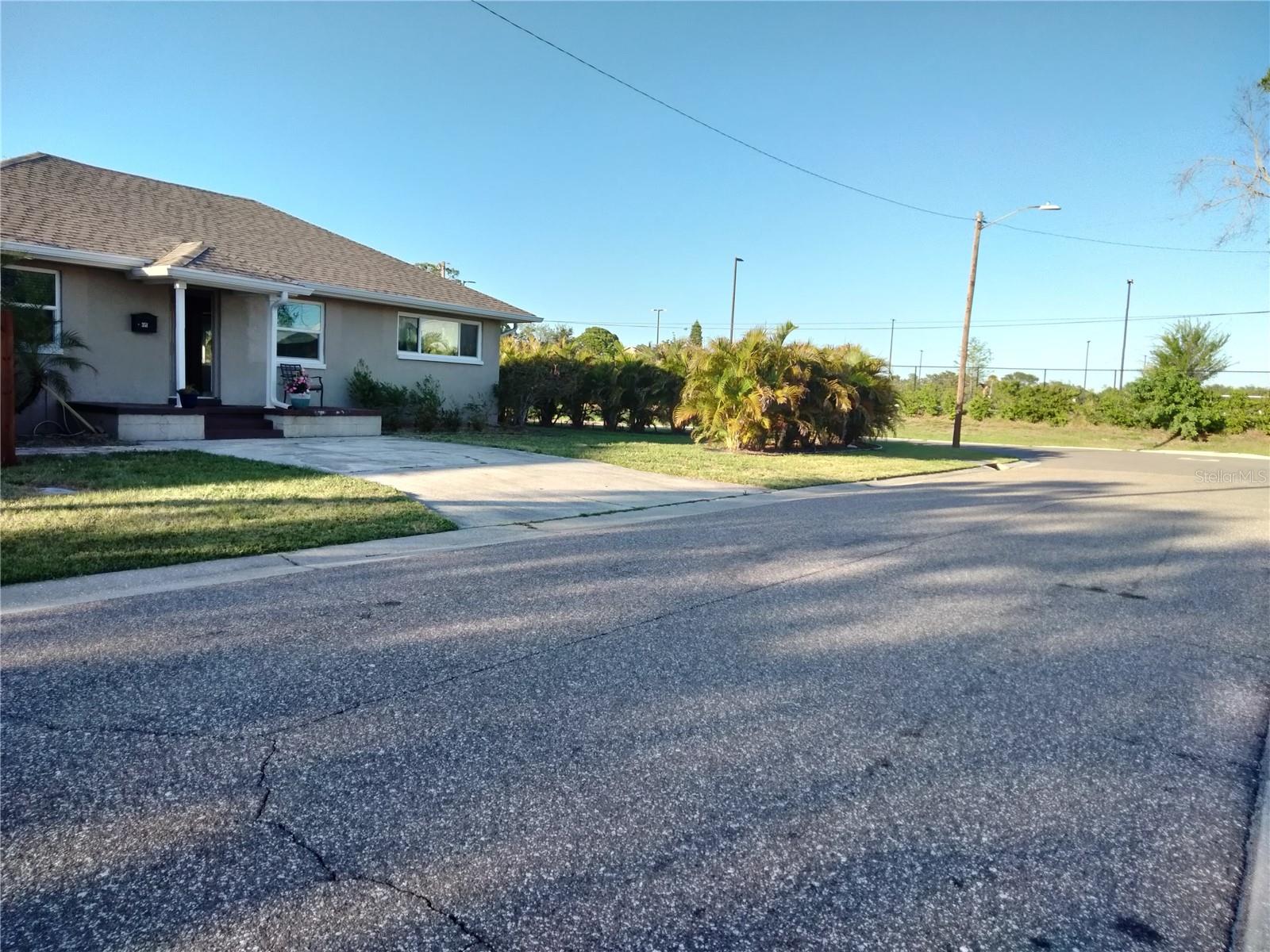 351 DAVENPORT AVENUE NE