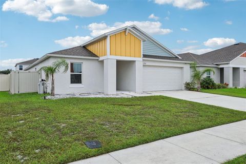 A home in WINTER HAVEN