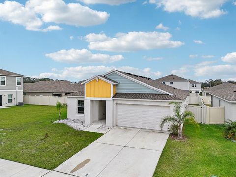 A home in WINTER HAVEN