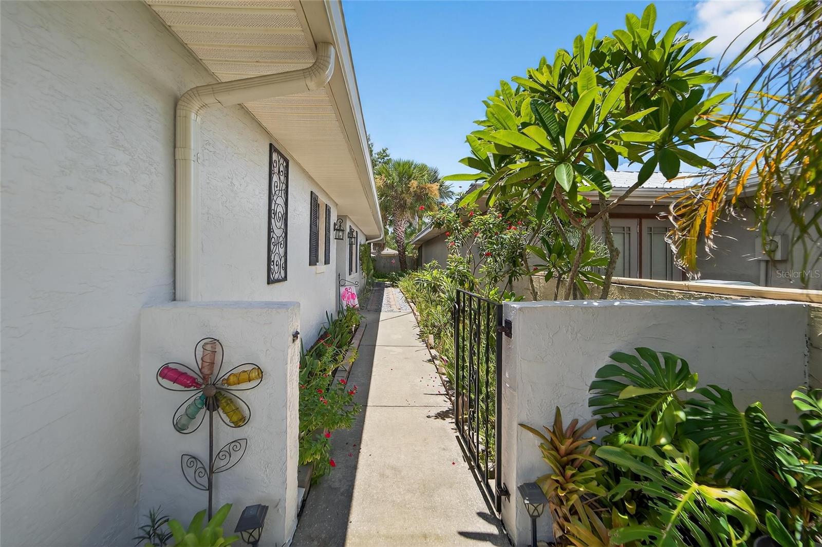 1539 MARINER ROAD