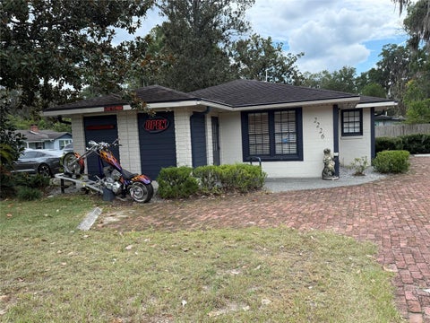 Photo of 2226 NW 8th Court, Gainesville, FL 32609 (MLS # GC543867)