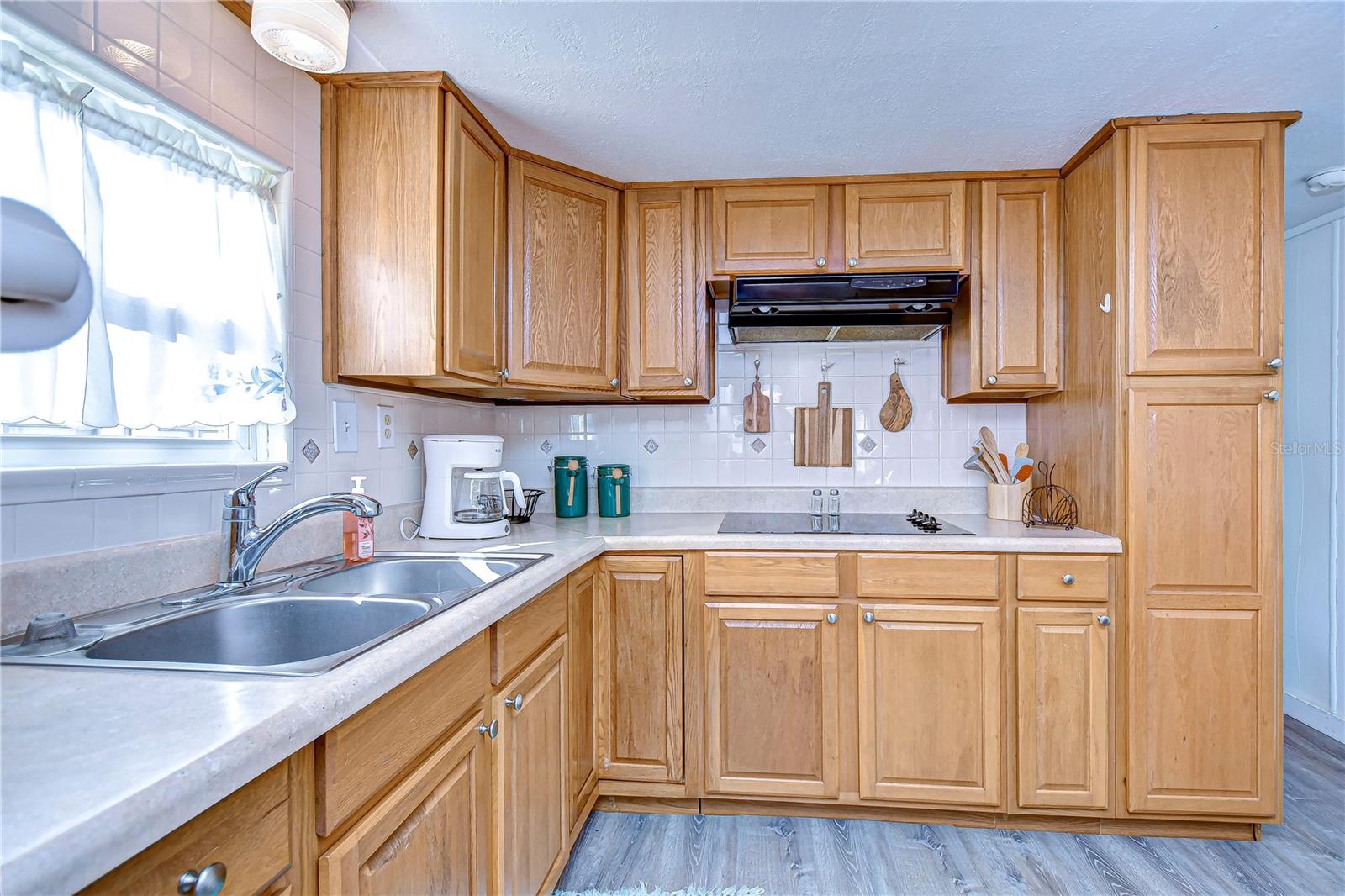 SLEEPY HOLLOW MOBILE ESTATES - Residential