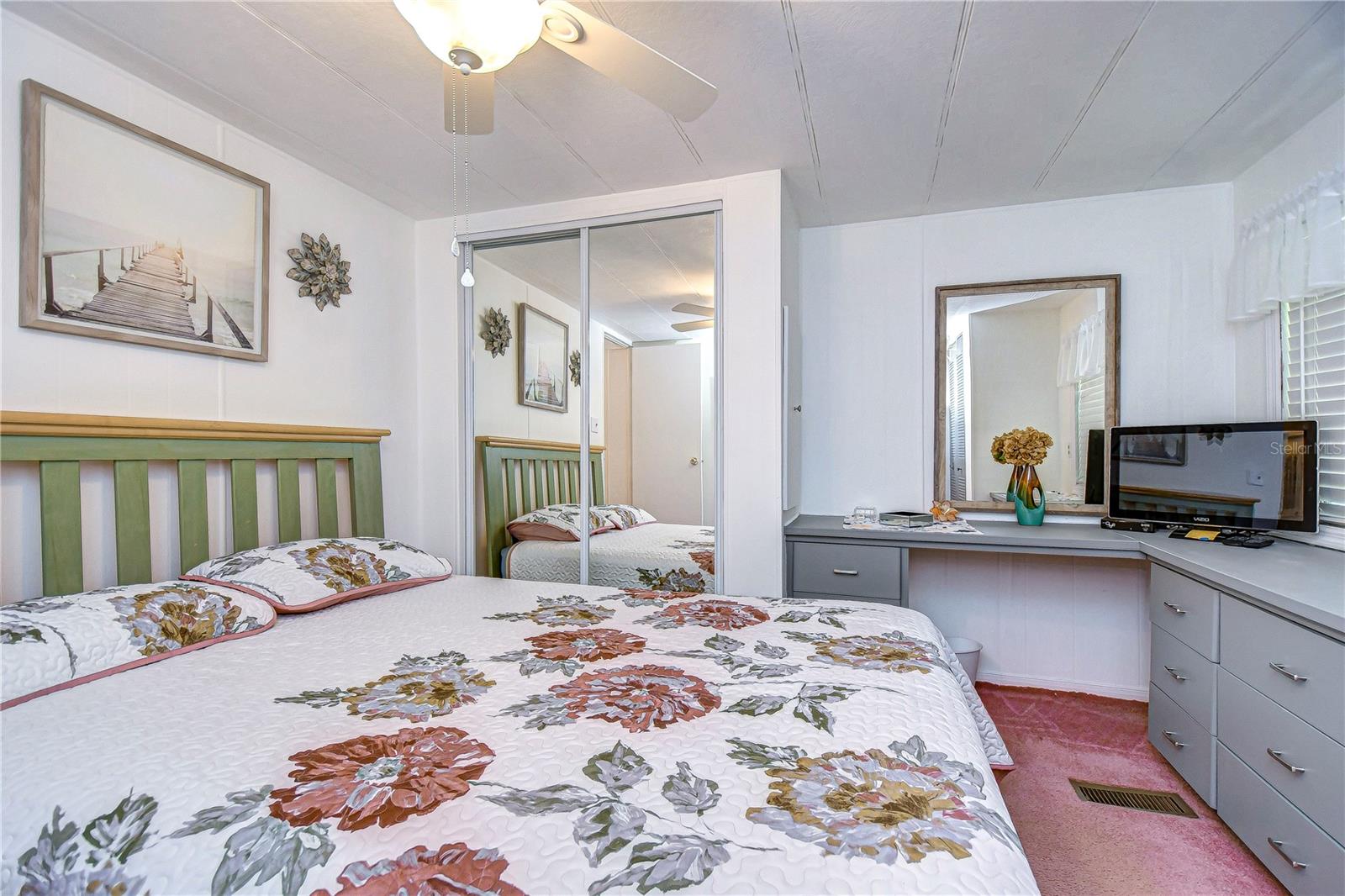 SLEEPY HOLLOW MOBILE ESTATES - Residential