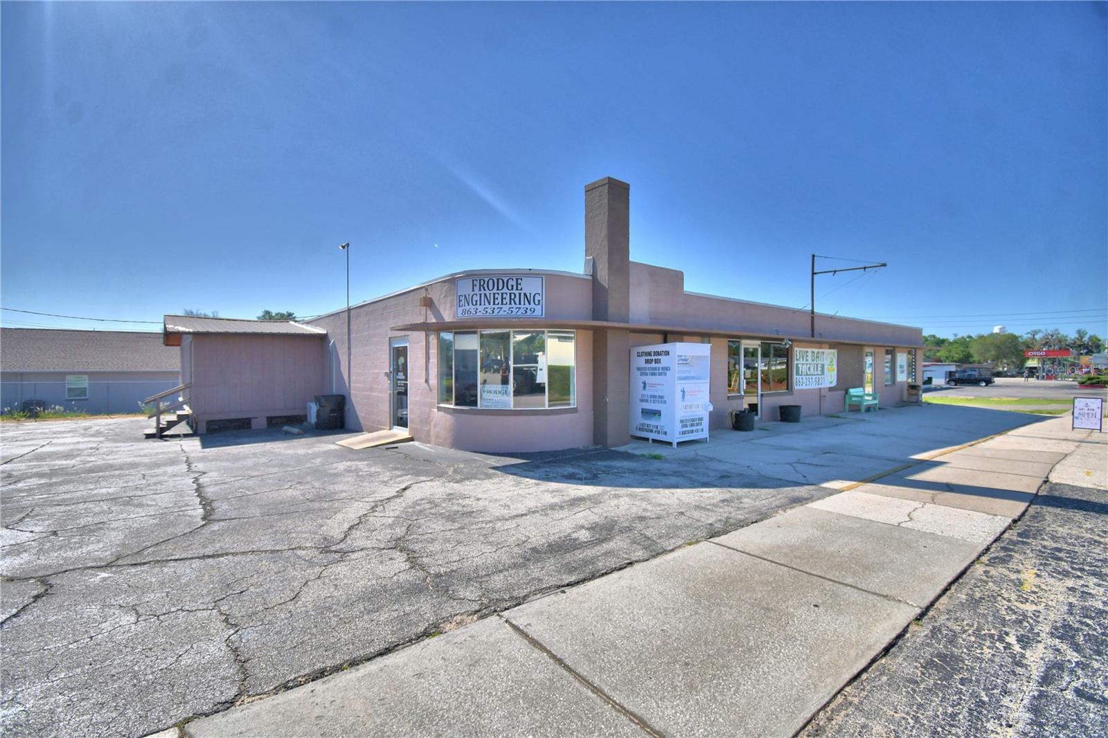 Photo 1 of 48 — 105 S SCENIC HIGHWAY, FROSTPROOF, FL 33843