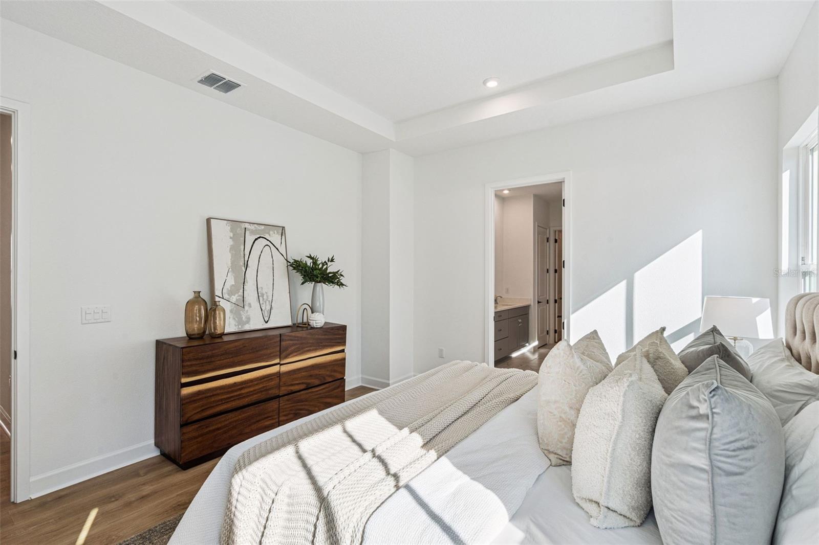 CELEBRATION ISLAND VILLAGE - Residential