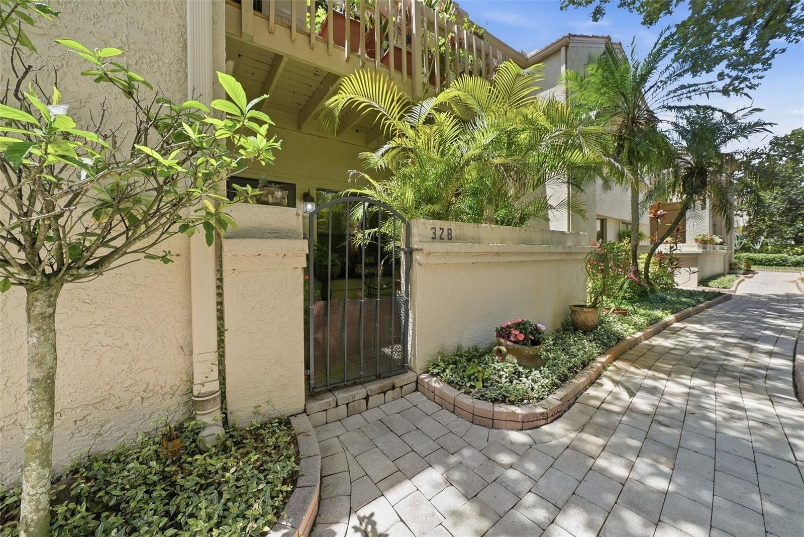 328 LOS PRADOS DRIVE 328