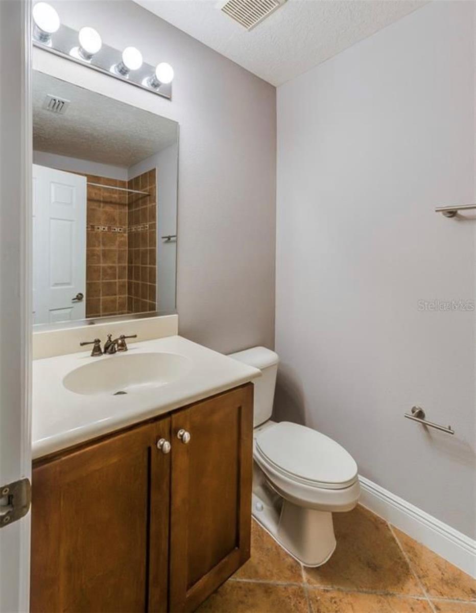 ENCLAVE/MAITLAND A-F - Residential Lease