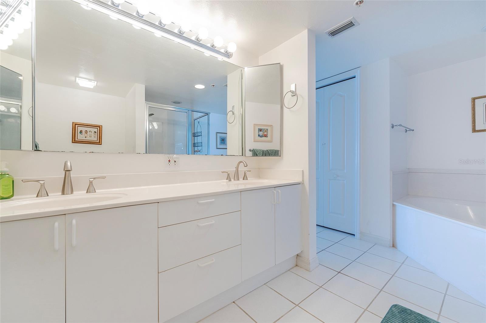 OCEANS 08 - Residential