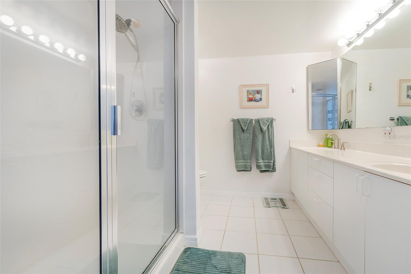 OCEANS 08 - Residential