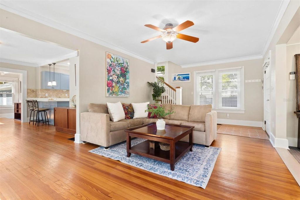 Photo of 304 21st Avenue N, St Petersburg, FL 33704 (MLS # TB8420047)