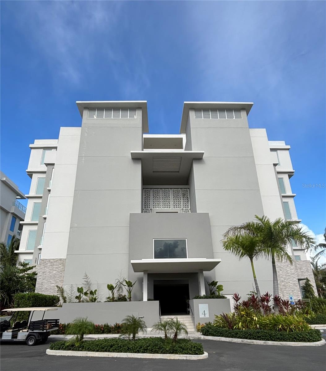 FOUR SEASONS PRIVATE RESIDENCES PUERTO RICO OCEAN DRIVE 4202