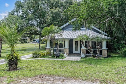 Photo of 131 E Poinsettia Street, Lakeland, FL 33803 (MLS # L4954551)