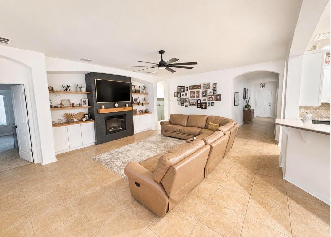 1518 RHODESWELL LANE