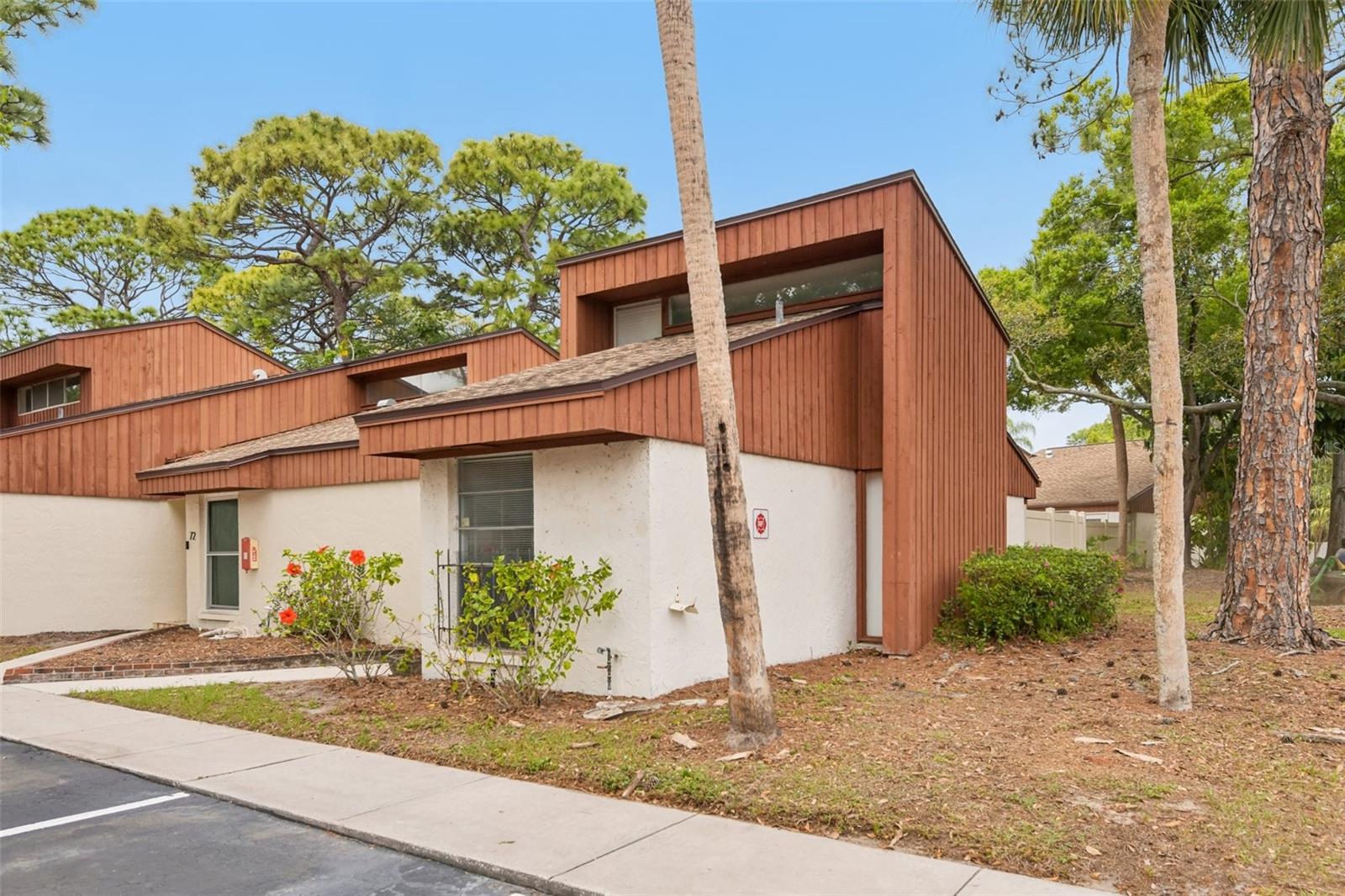 WOODLAKE 1 CONDO - Residential