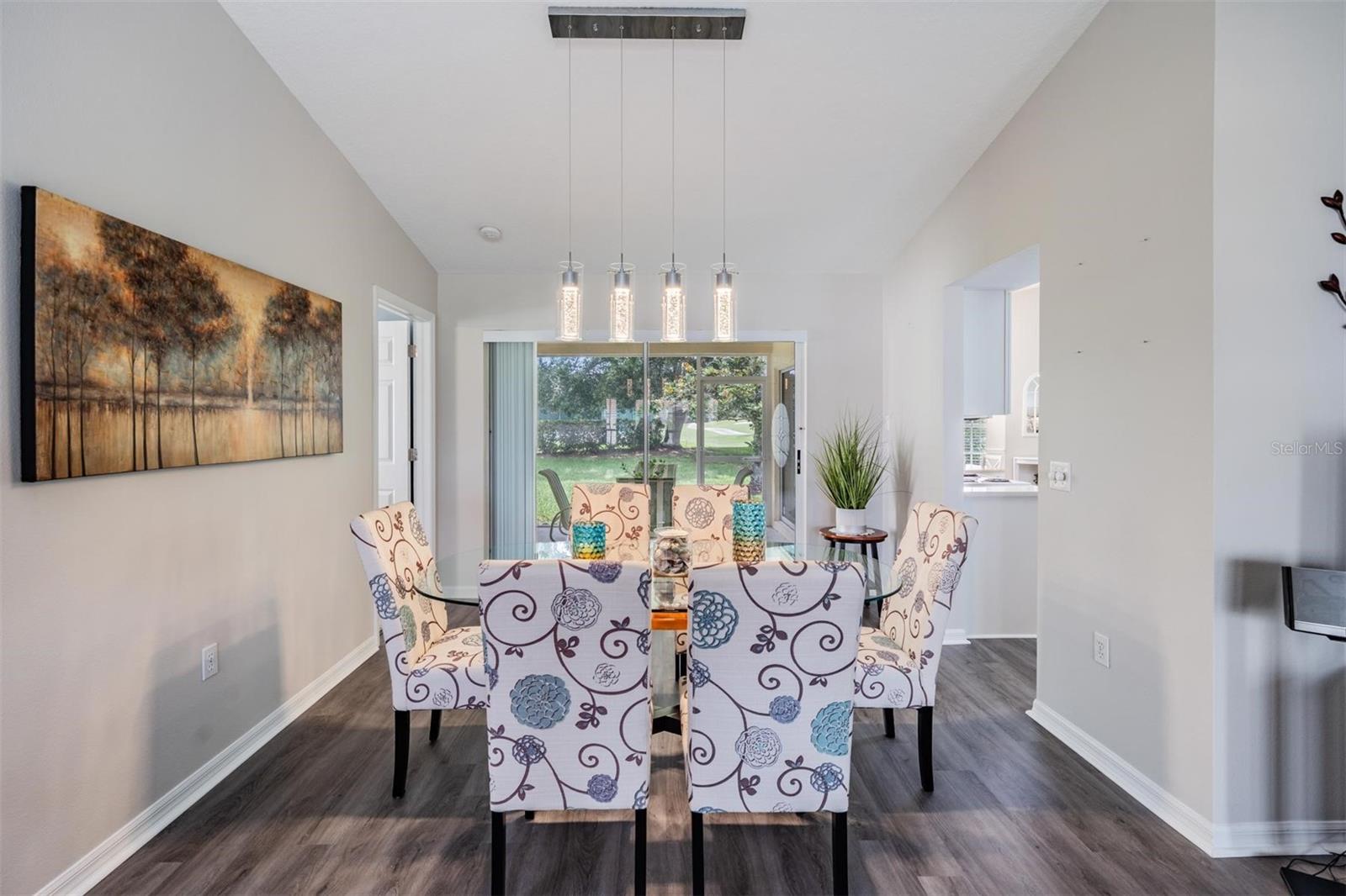 1033 ASHBOURNE CIRCLE