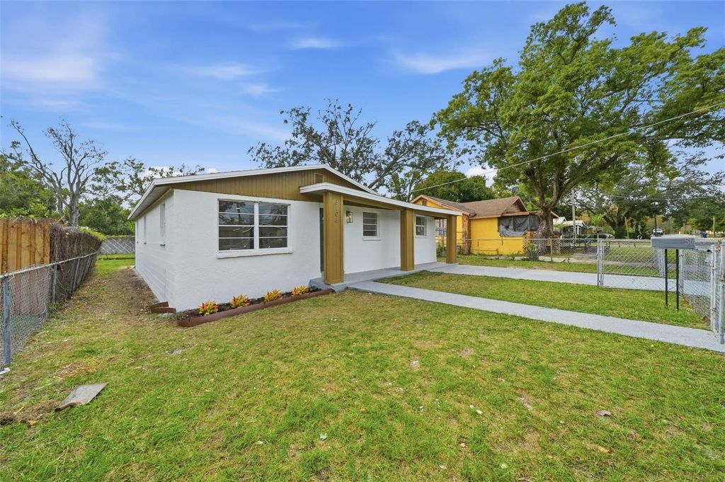 Photo of 3103 Chipco Street, Tampa, FL 33605 (MLS # TB8465283)