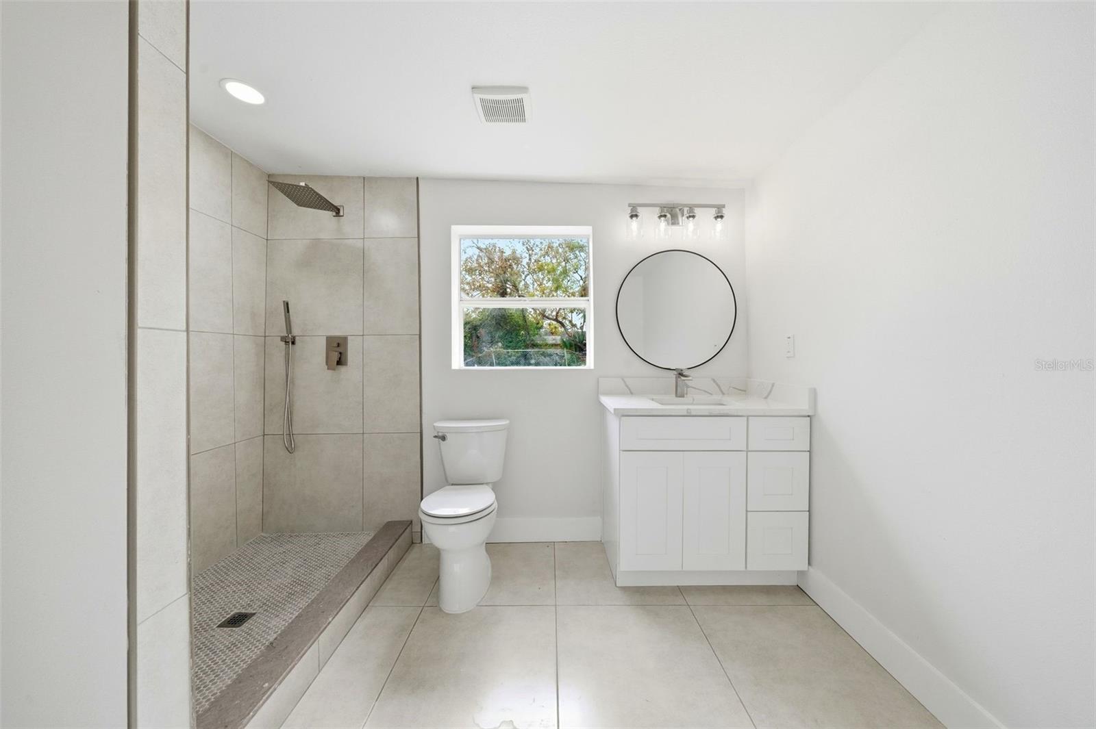 JACKSON HEIGHTS - Residential