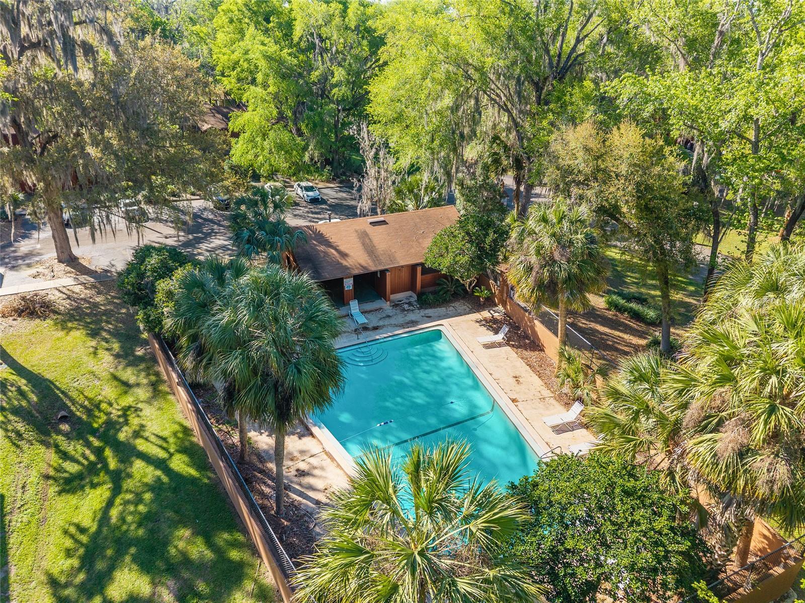 ROCKWOOD VILLAS - Residential