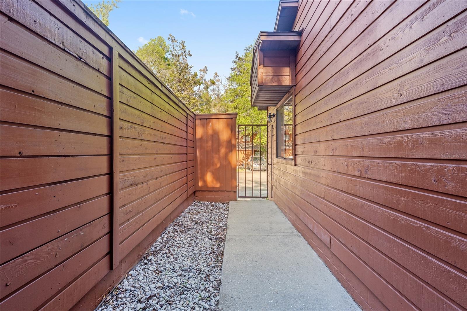 ROCKWOOD VILLAS - Residential