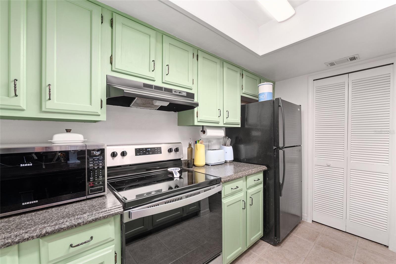 ROCKWOOD VILLAS - Residential