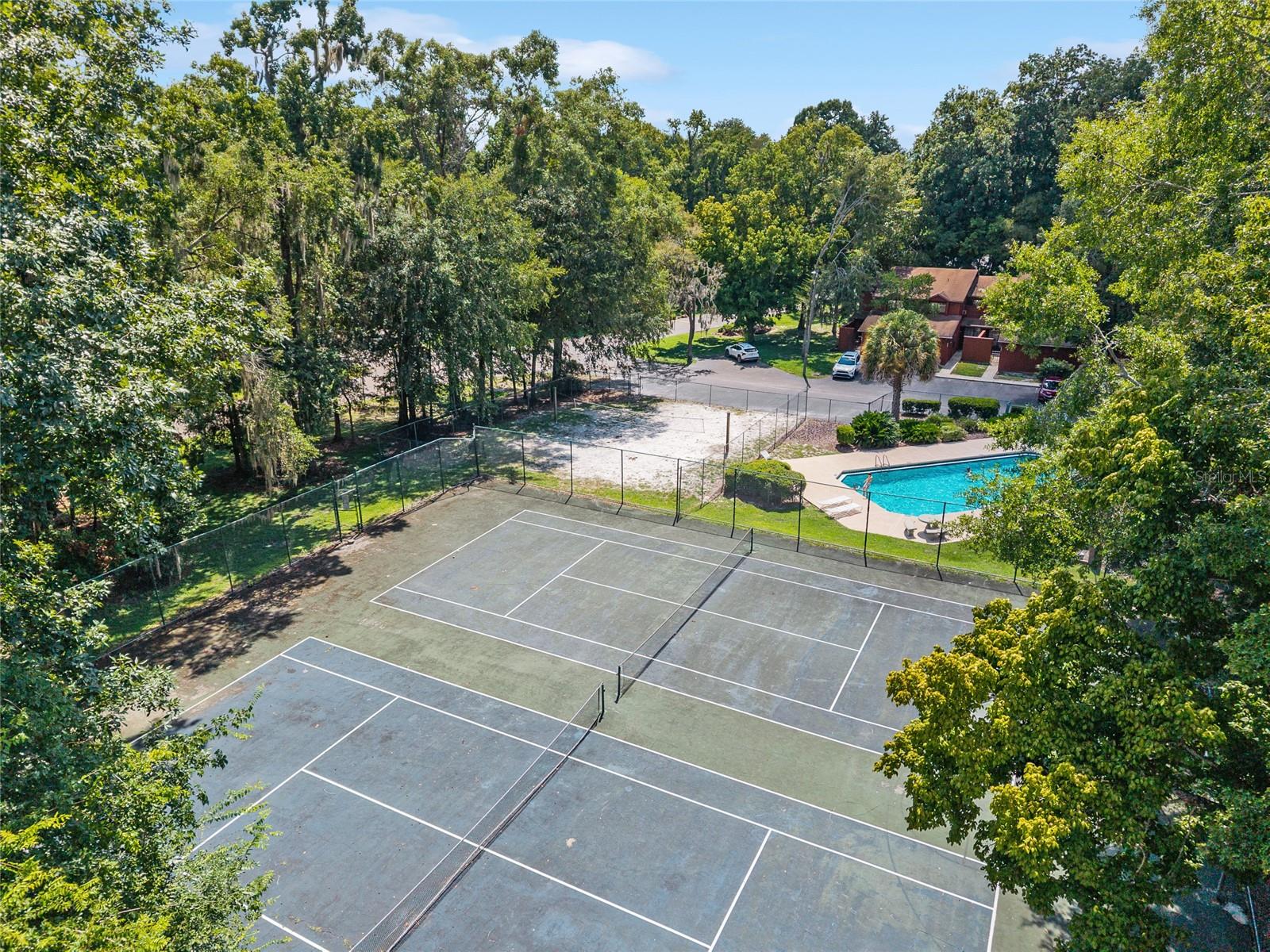 ROCKWOOD VILLAS - Residential