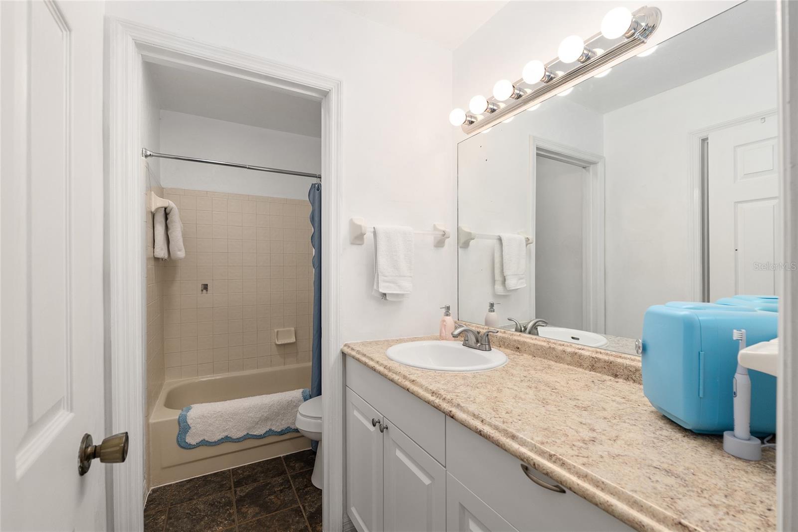 ROCKWOOD VILLAS - Residential