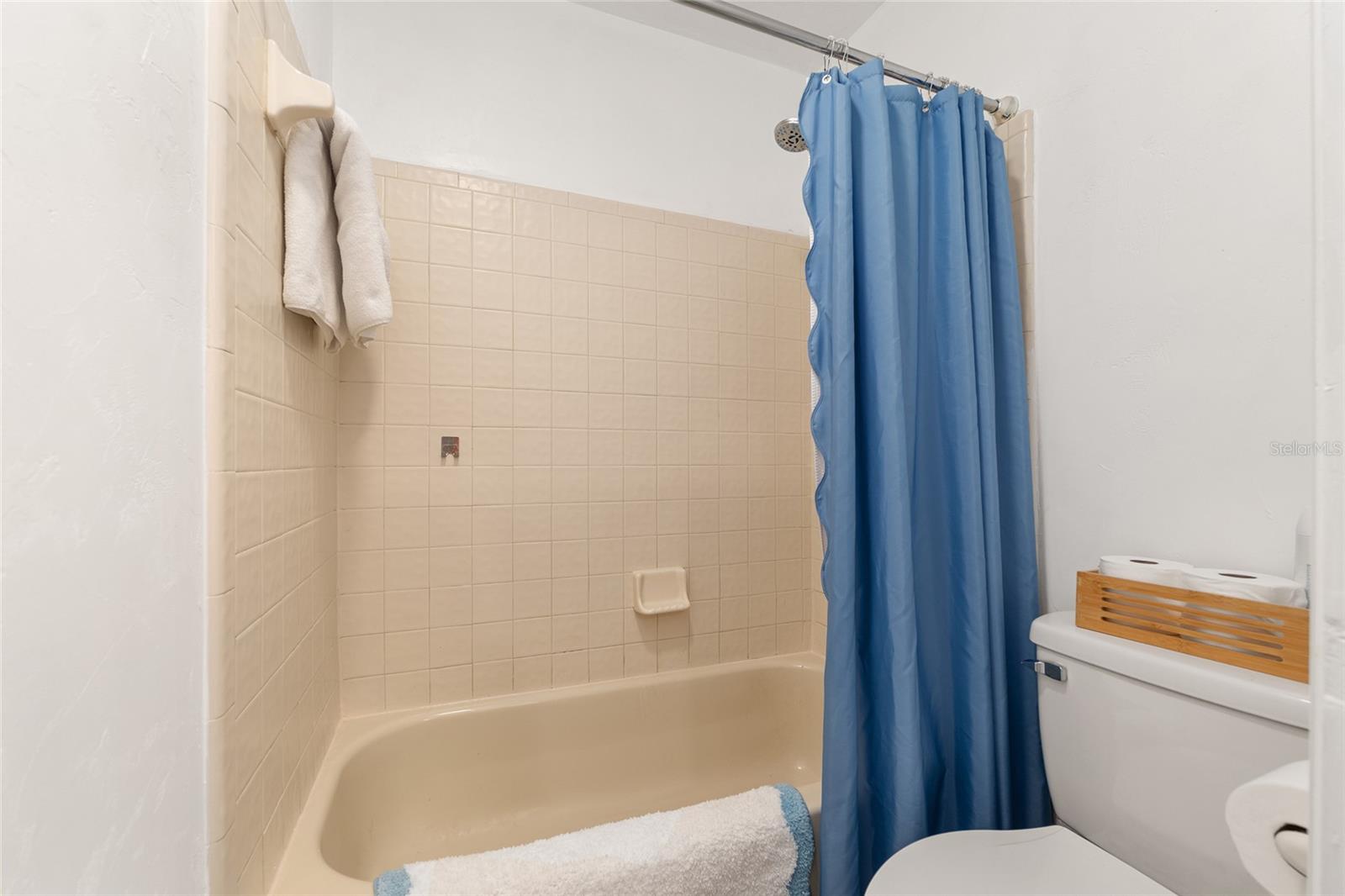 ROCKWOOD VILLAS - Residential