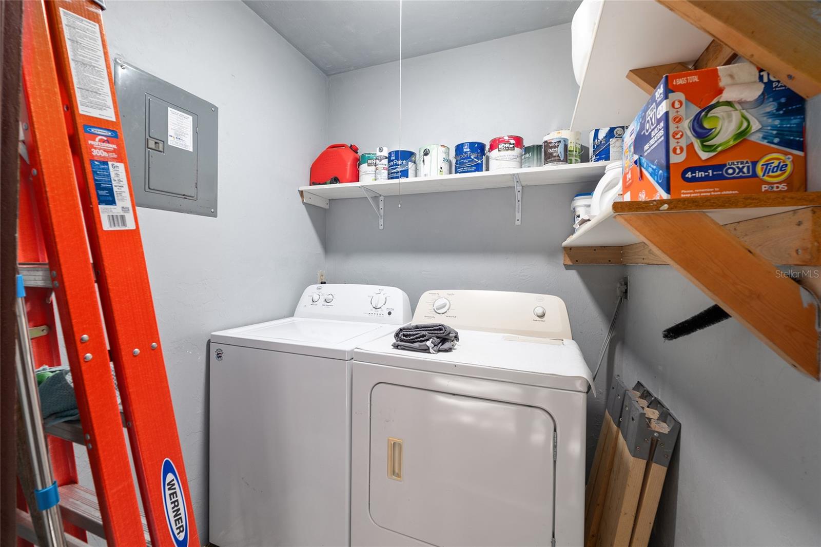 ROCKWOOD VILLAS - Residential