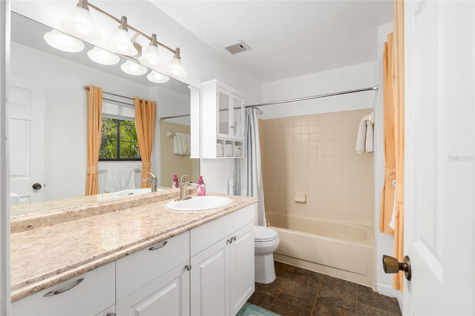 ROCKWOOD VILLAS - Residential